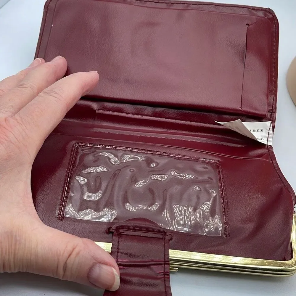 Vintage CVP croc embossed leather wallet .
